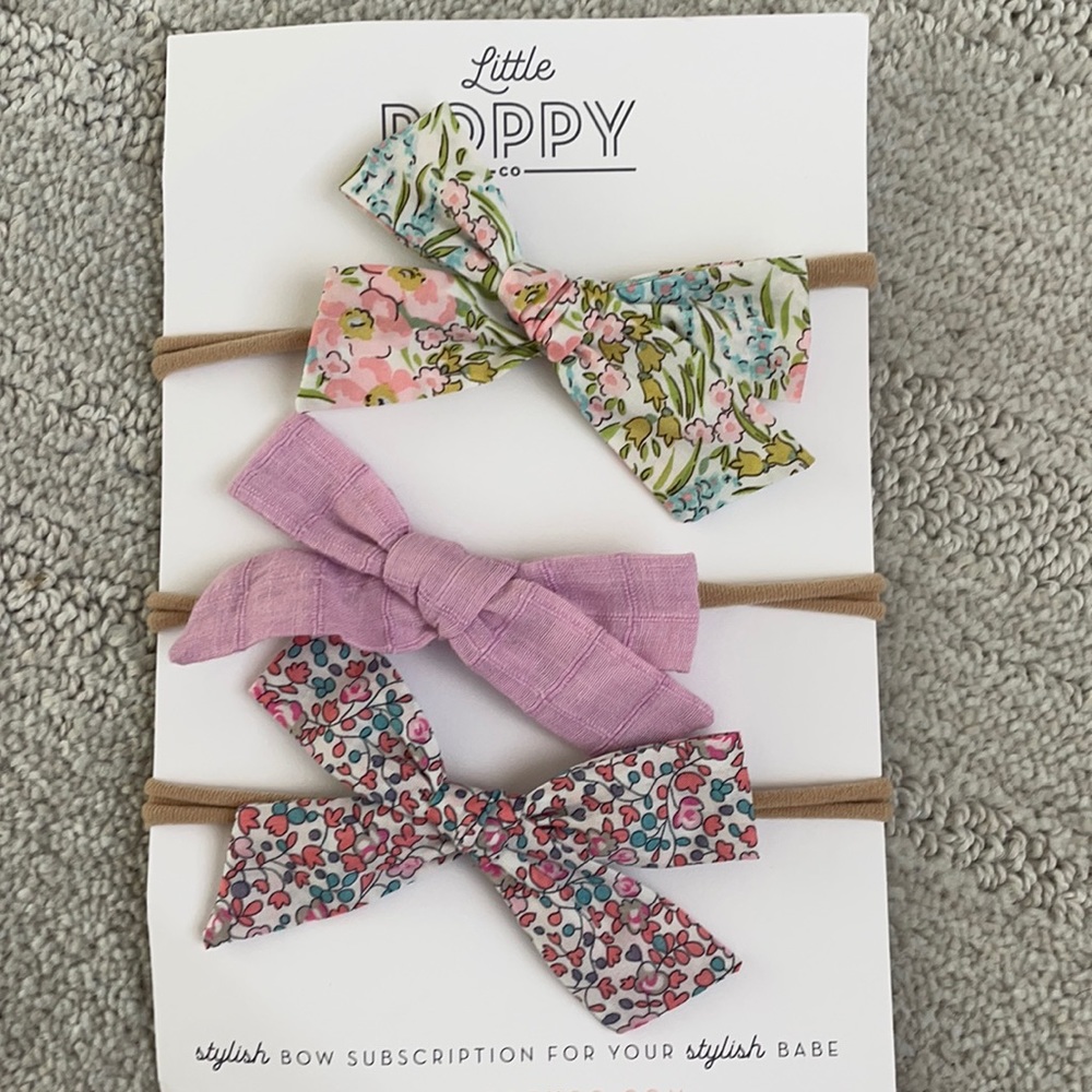 Little Poppy bow set EUC